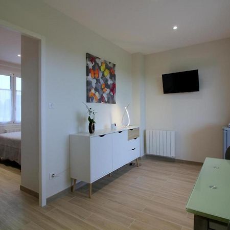 Les Raisins Du Bonheur Bed & Breakfast Puisseguin Dış mekan fotoğraf