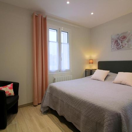 Les Raisins Du Bonheur Bed & Breakfast Puisseguin Dış mekan fotoğraf