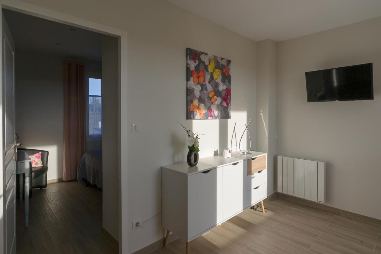 Les Raisins Du Bonheur Bed & Breakfast Puisseguin Dış mekan fotoğraf
