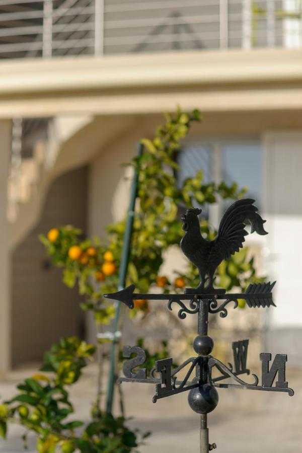 Les Raisins Du Bonheur Bed & Breakfast Puisseguin Dış mekan fotoğraf