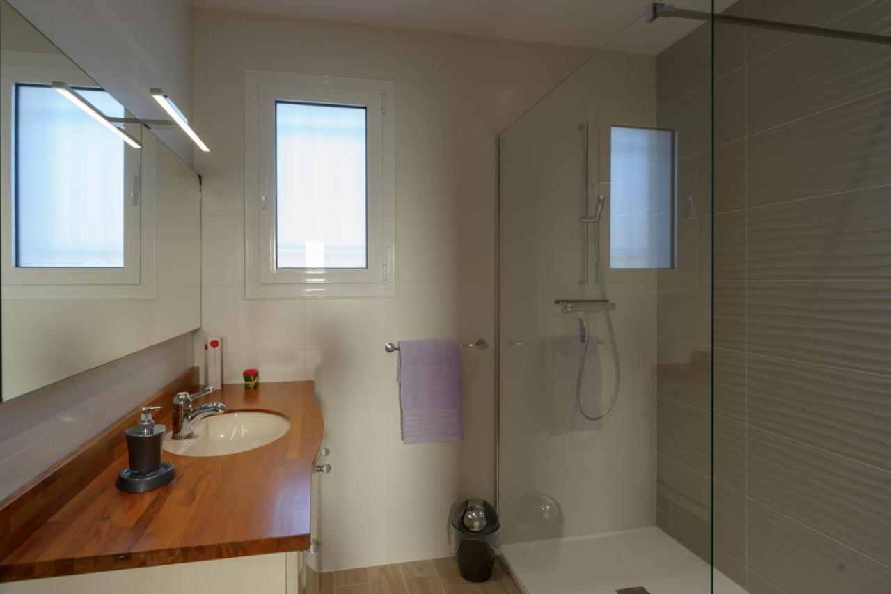 Les Raisins Du Bonheur Bed & Breakfast Puisseguin Dış mekan fotoğraf