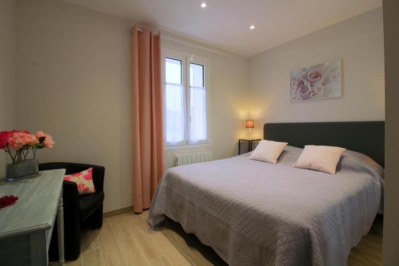 Les Raisins Du Bonheur Bed & Breakfast Puisseguin Dış mekan fotoğraf